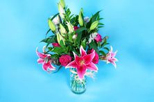 Fuchsia Lily Splendor Vase 0020