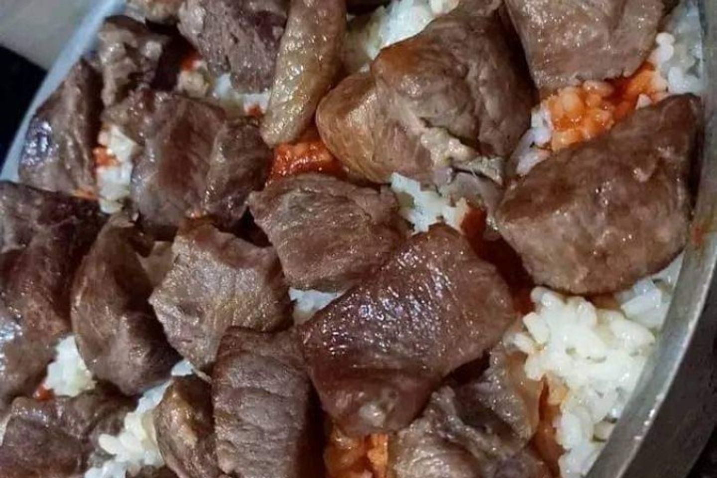 لحمة محمرة