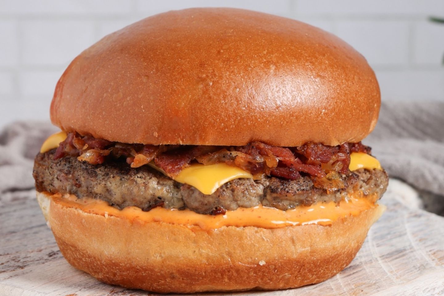 Slight Becon Burger