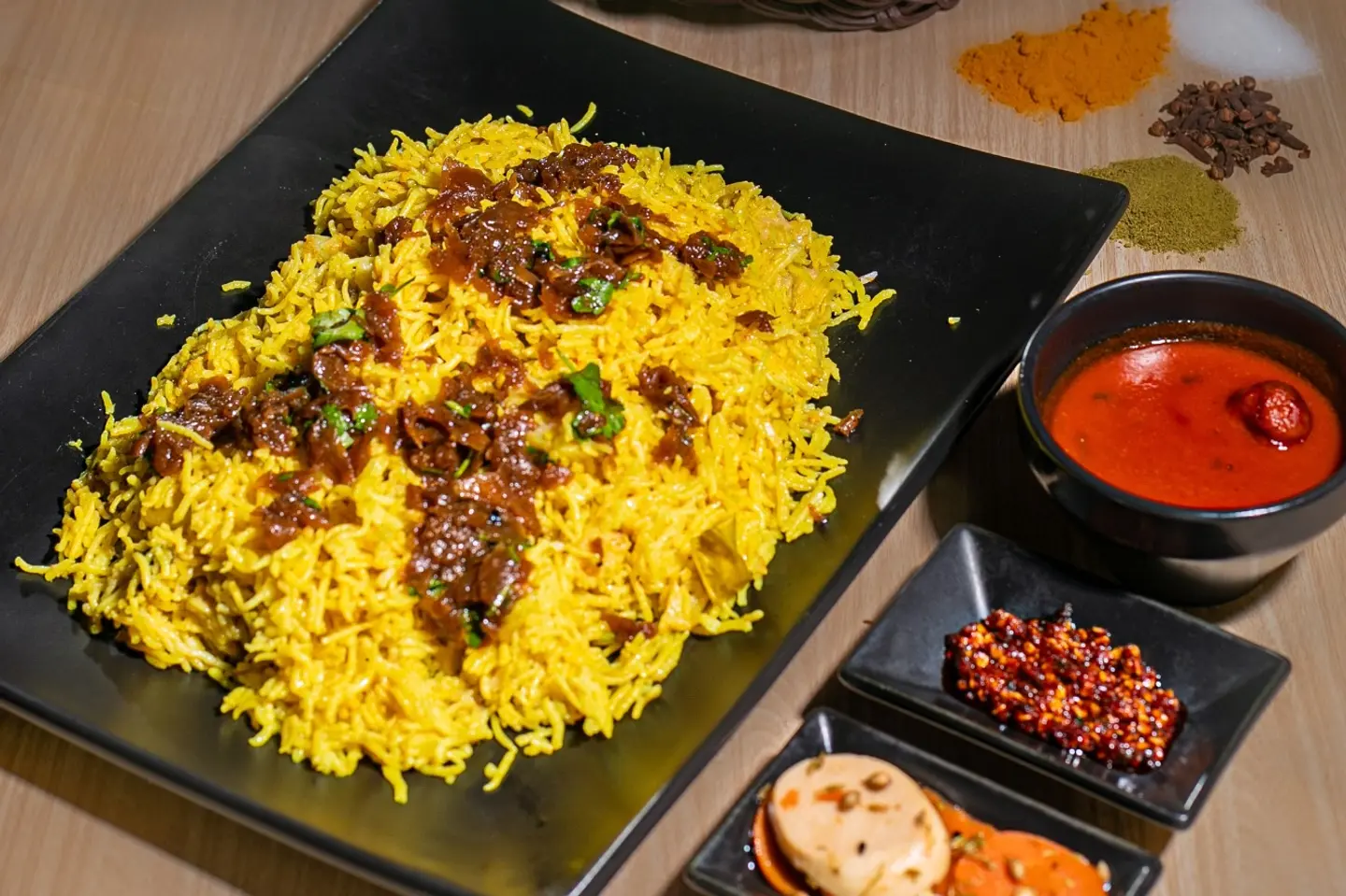 عيش مقلوبة