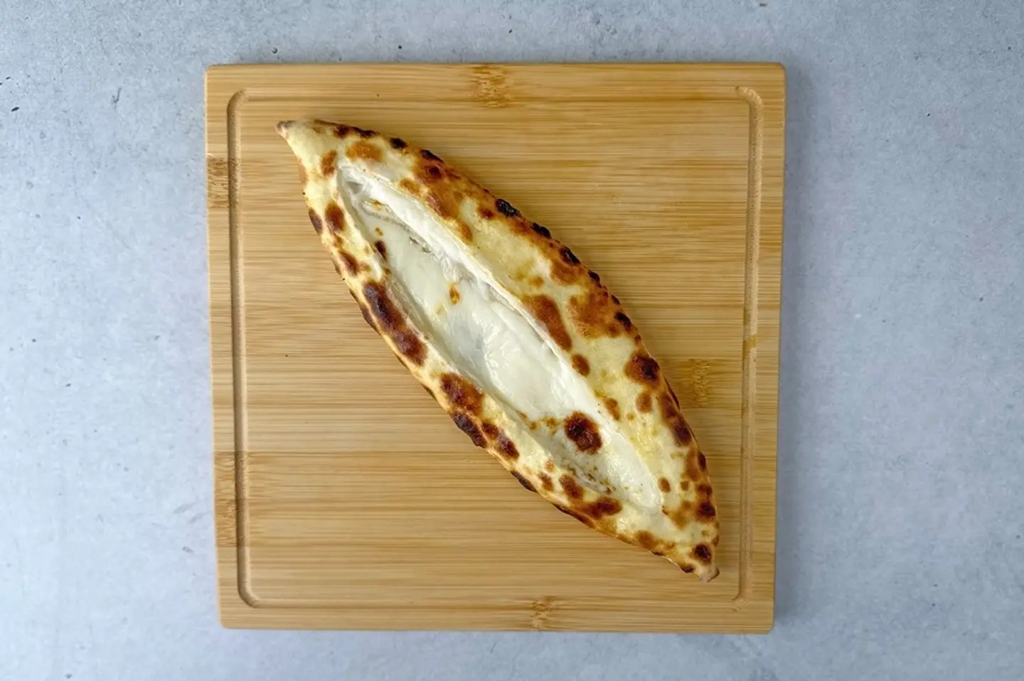 فطيرة جبن سائل