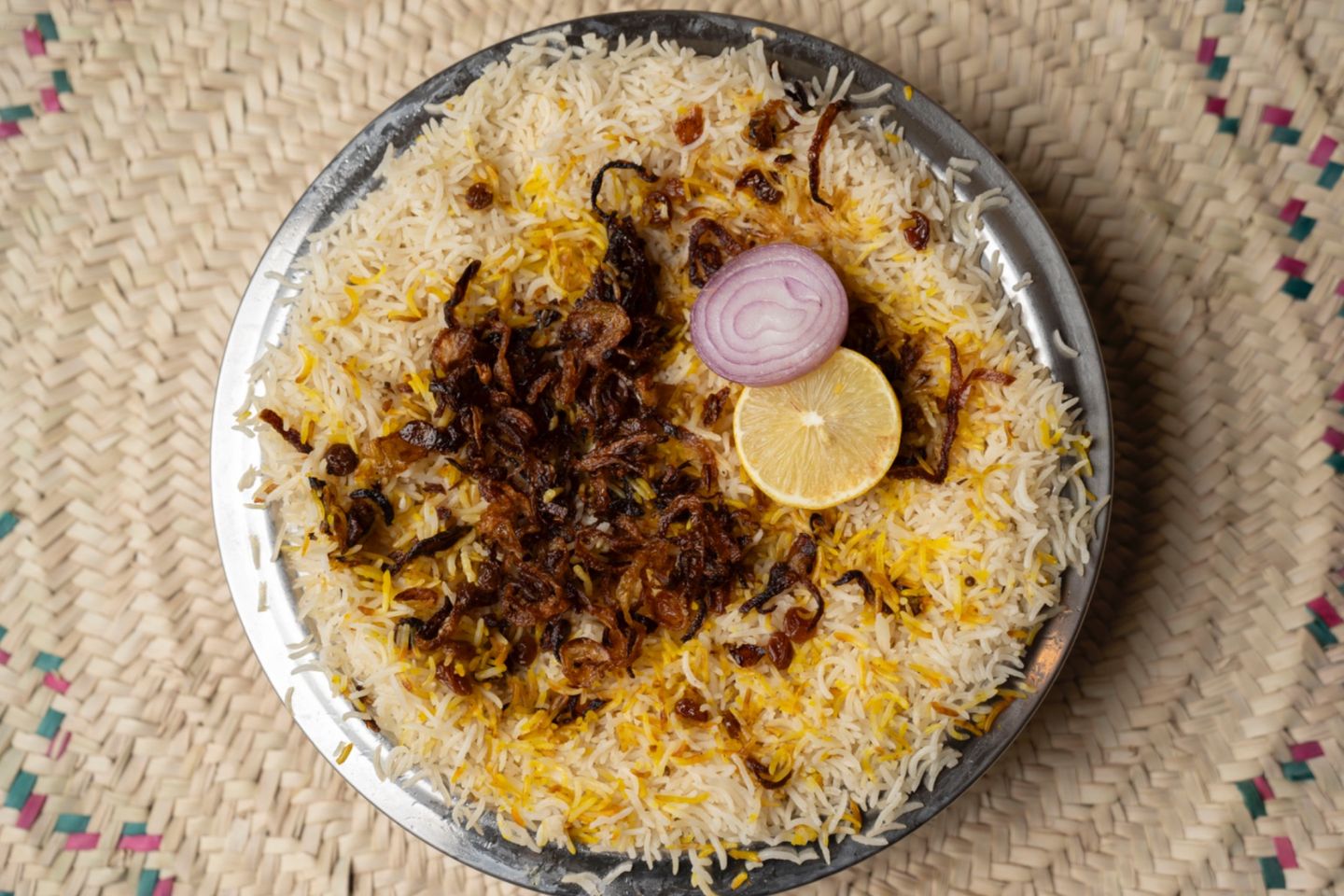 نفر رز بشاور