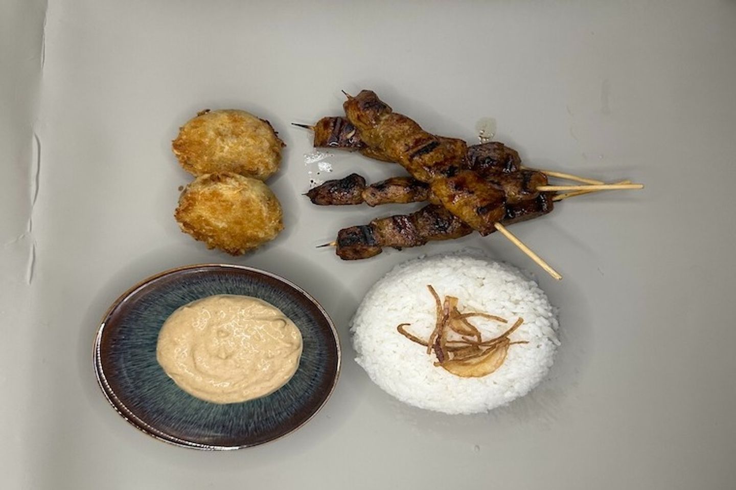 طبق الساتي بالدجاج
