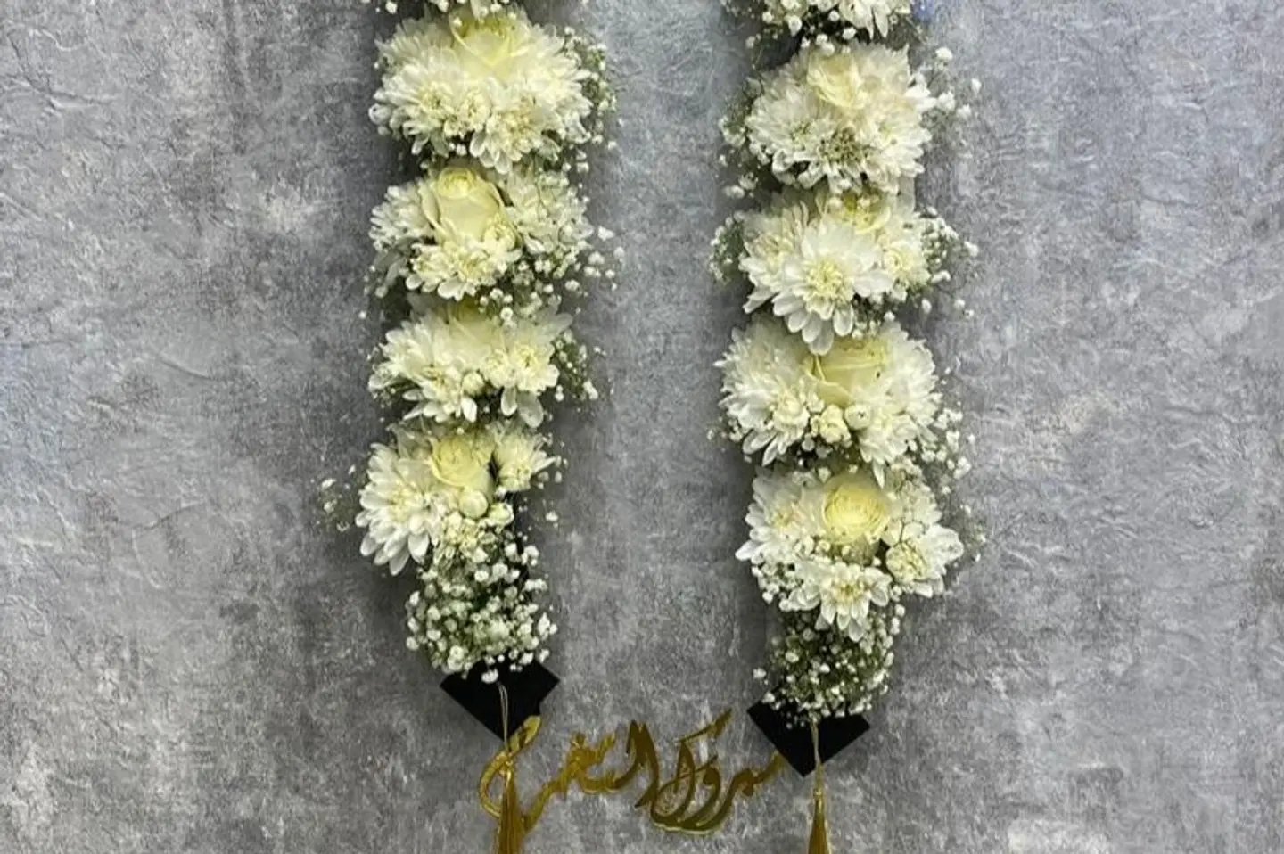 عقد الورد الطبيعي