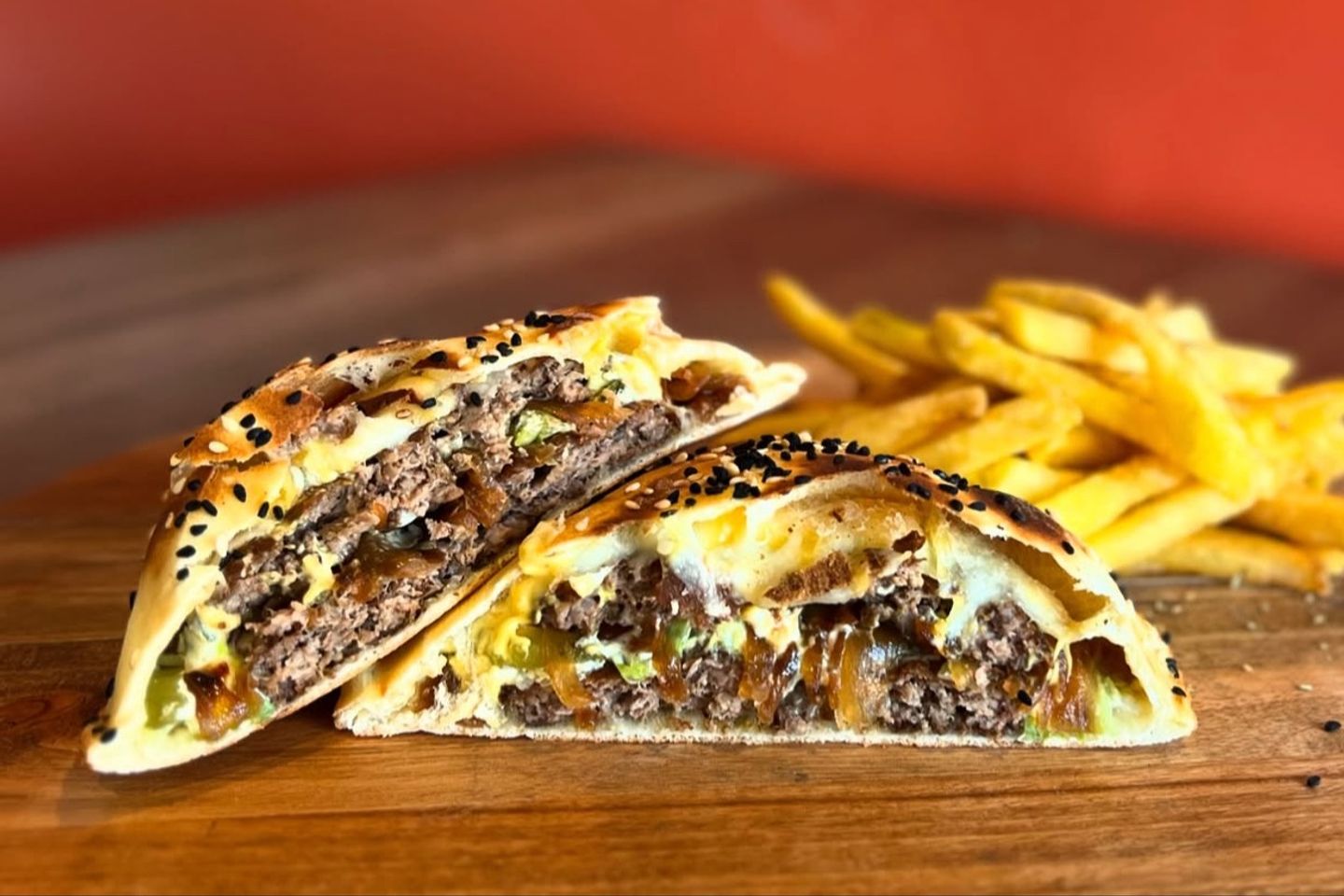 فطيرة برجر لحم