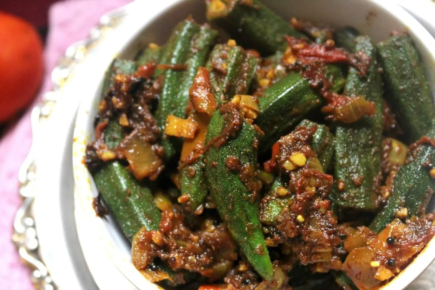 Bhindi Masala With Rotti