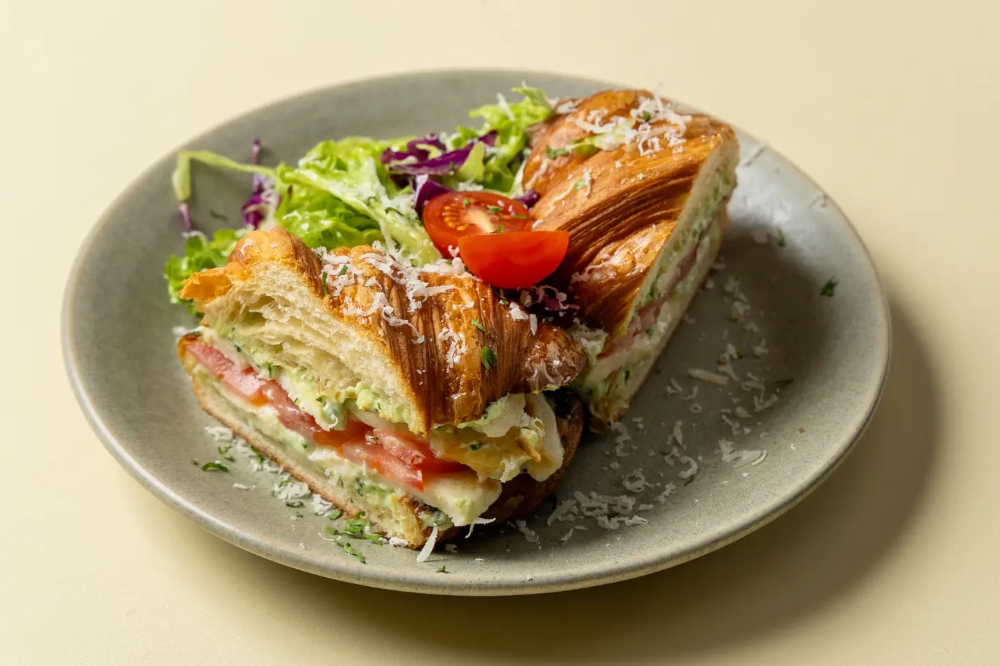 Halloumi Pesto Crossant