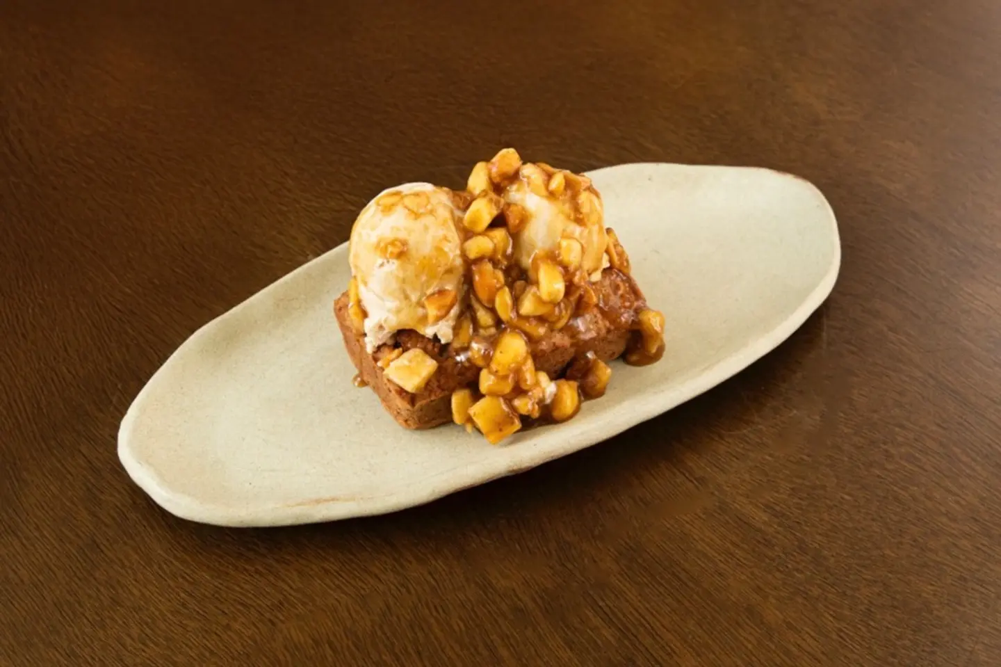 كيكة موز وفول سوداني