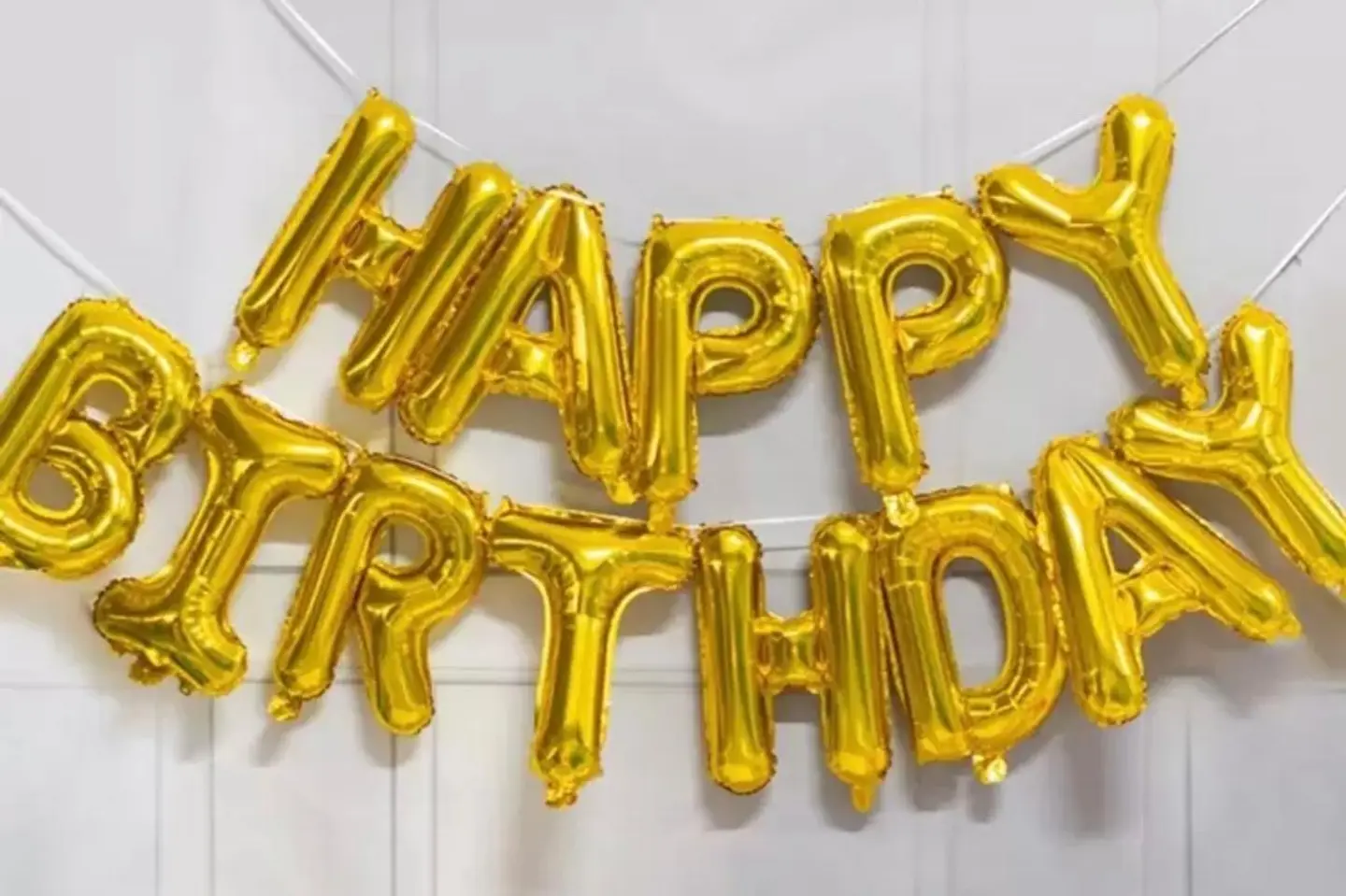 مجموعة بالونات عيد ميلاد سعيد ذهبية أحرف صغيرة