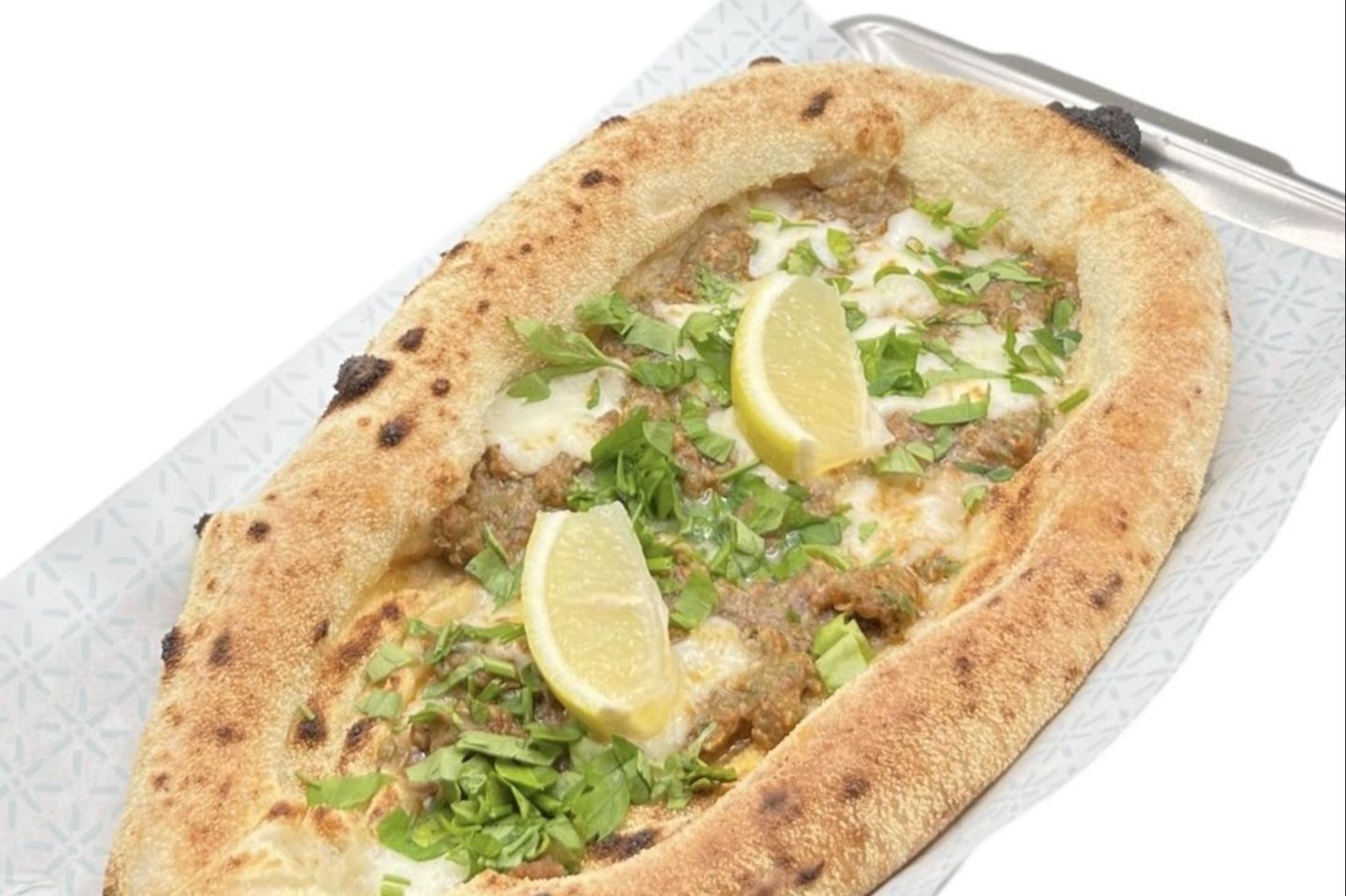 لحم بالعجين