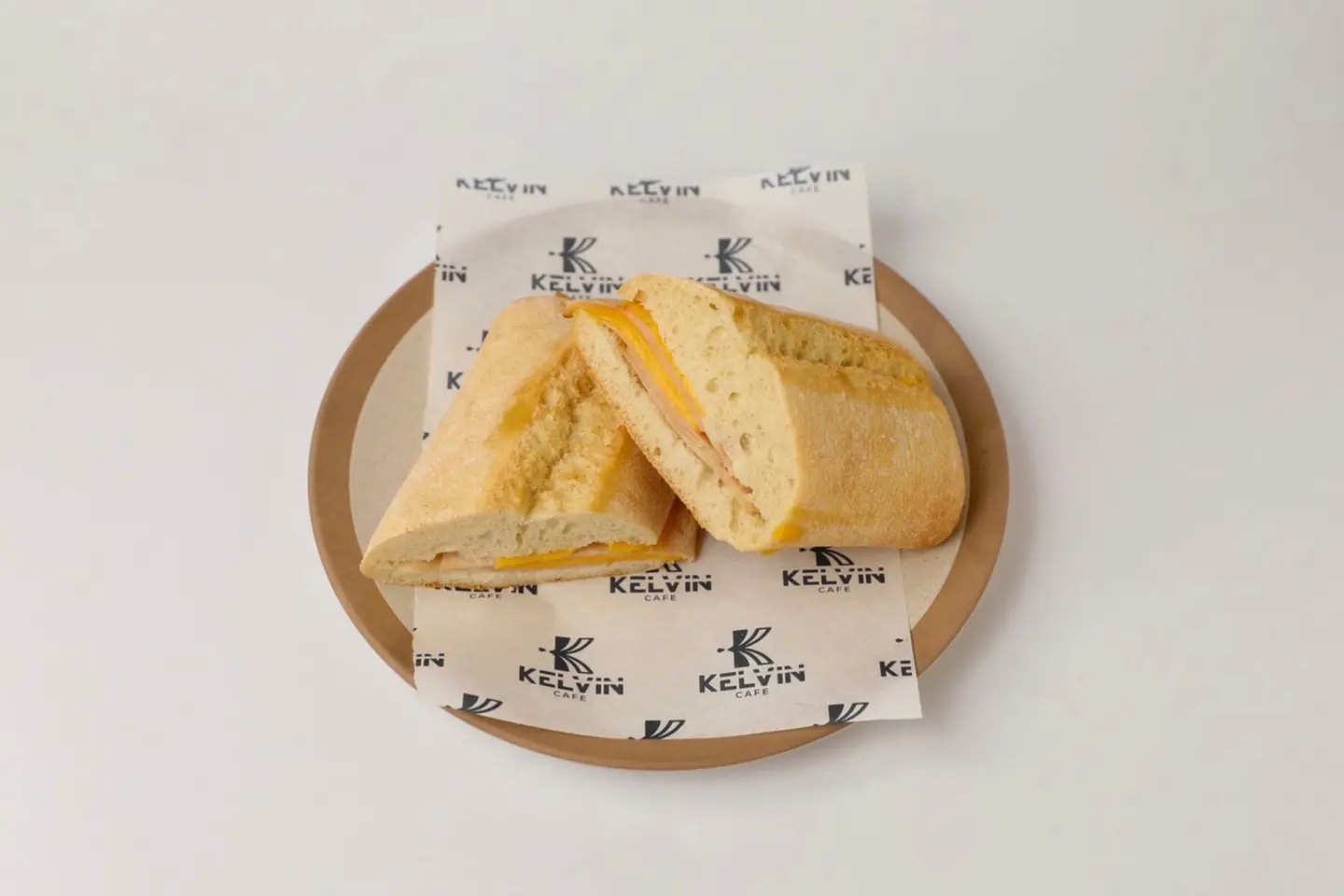 تركي حبش مدخن