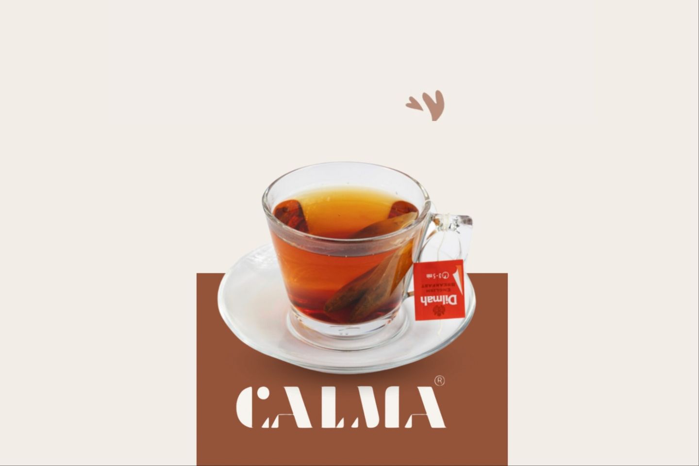 كوب شاي احمر