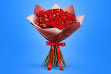 Ruby Elegance Spray Roses Bouquet 0274