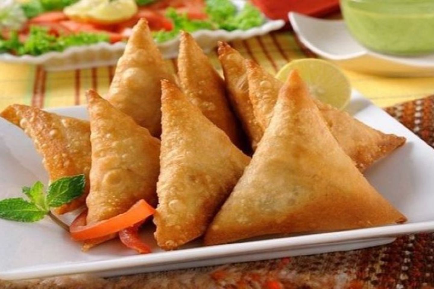 طبق سمبوسة دجاج خمس حبات