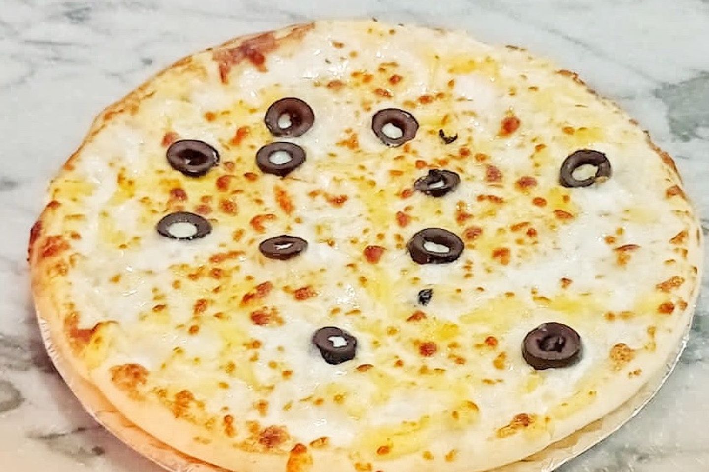 بيتزا بيض بالجبن