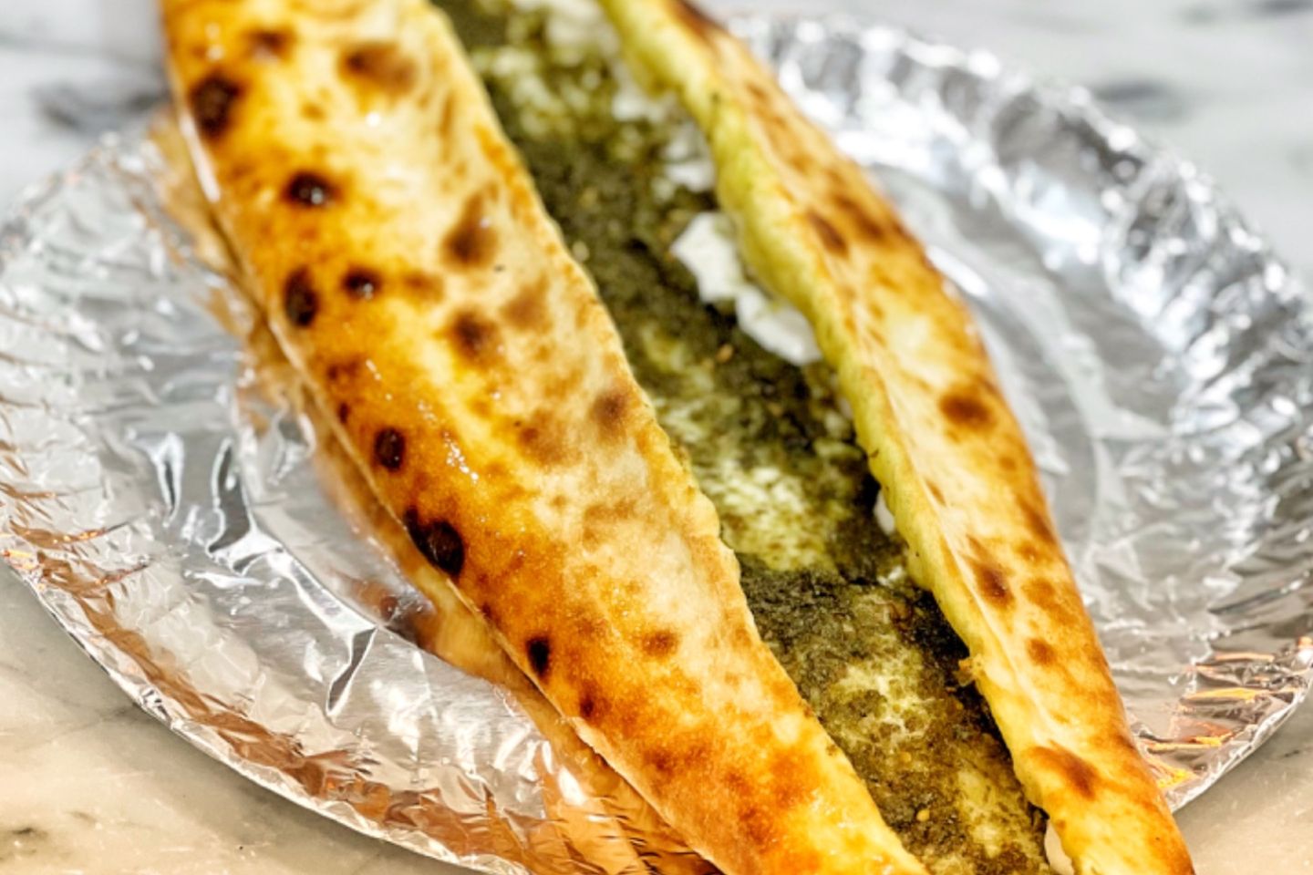 فطيرة لبنة بالزعتر