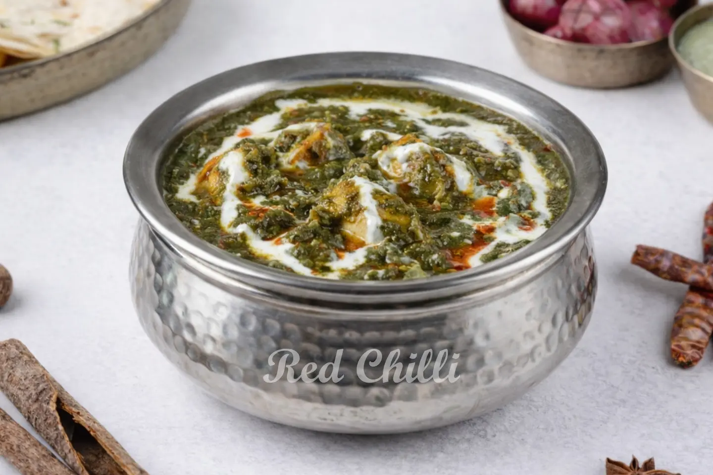 ساجوالا الهندي (دجاج بالسبانخ)