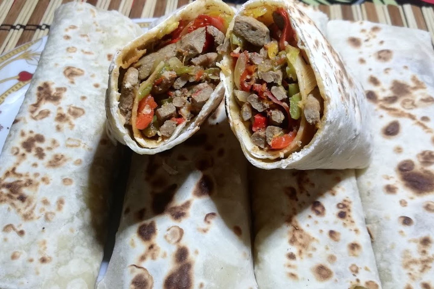 ساندويتش كبدة بلدي بخبز الصاج