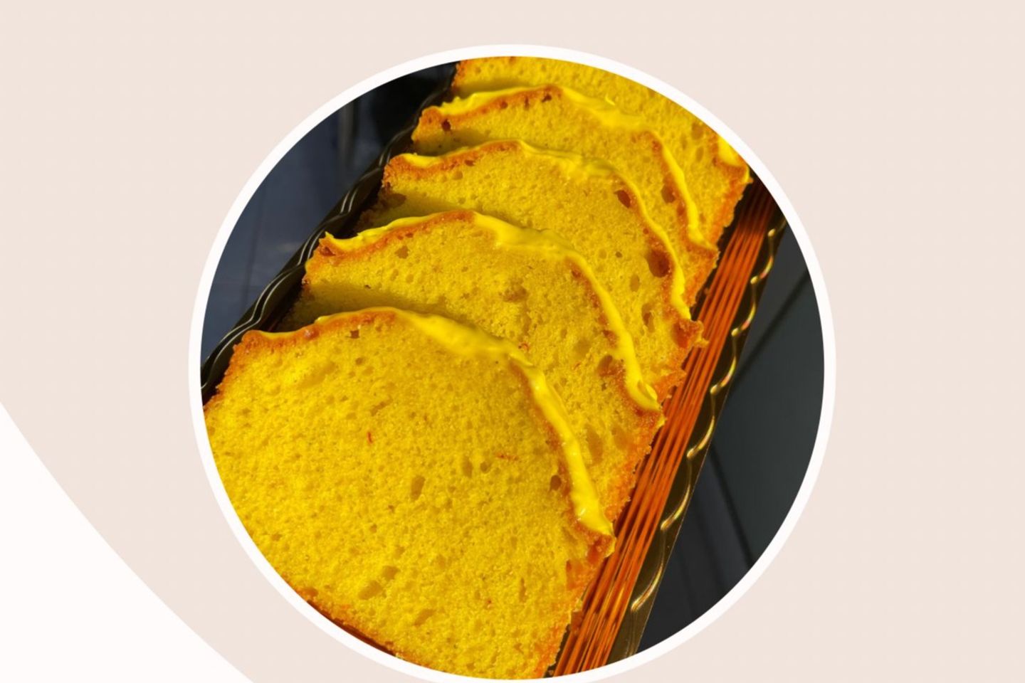 كعكة الزعفران