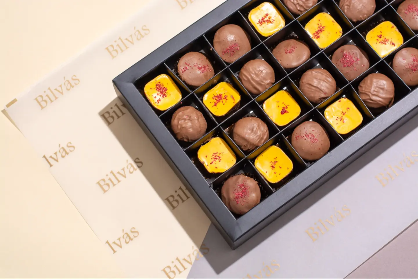 Mango Chocolate Box 28 Pieces