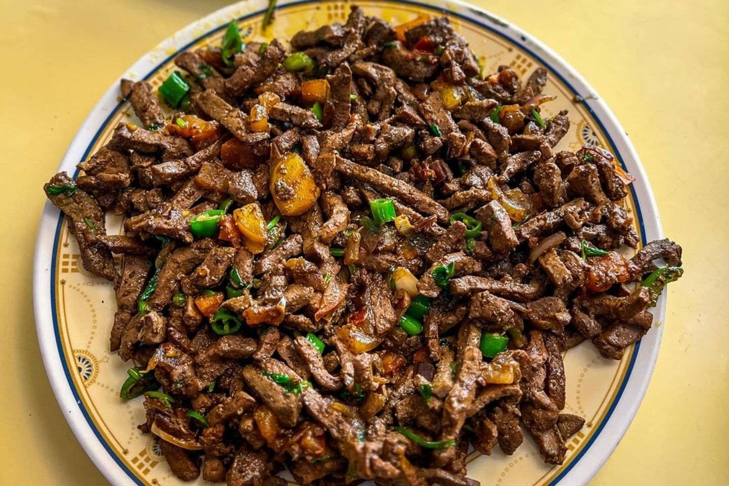 لحم طماطم جبن