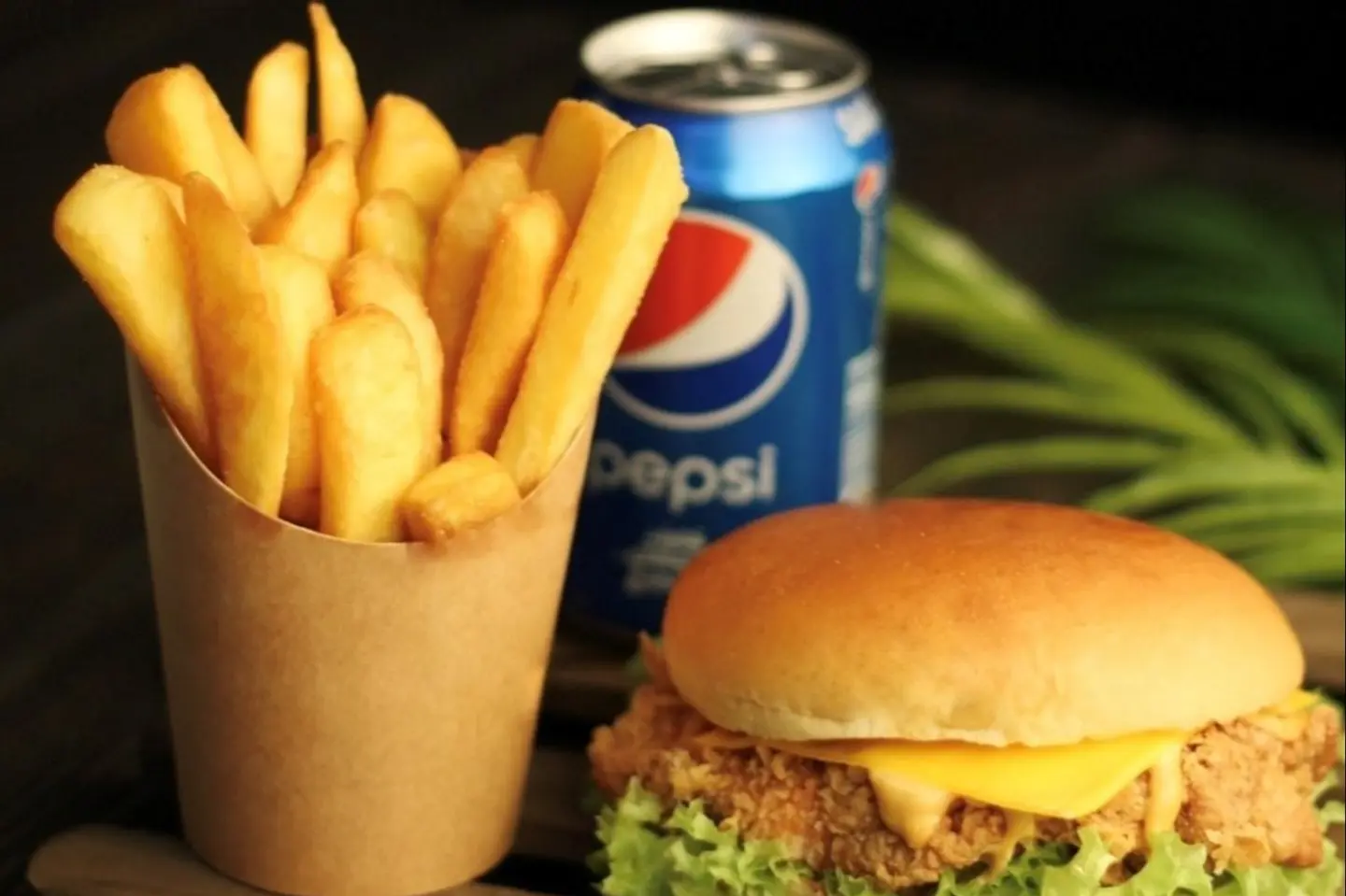 وجبة برجر دجاج مشوي