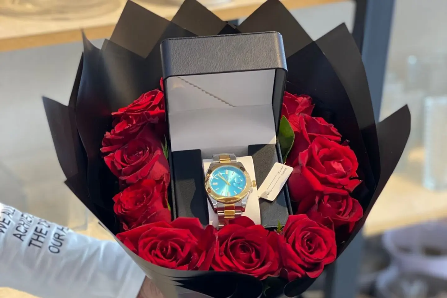 هدايا ثمانية