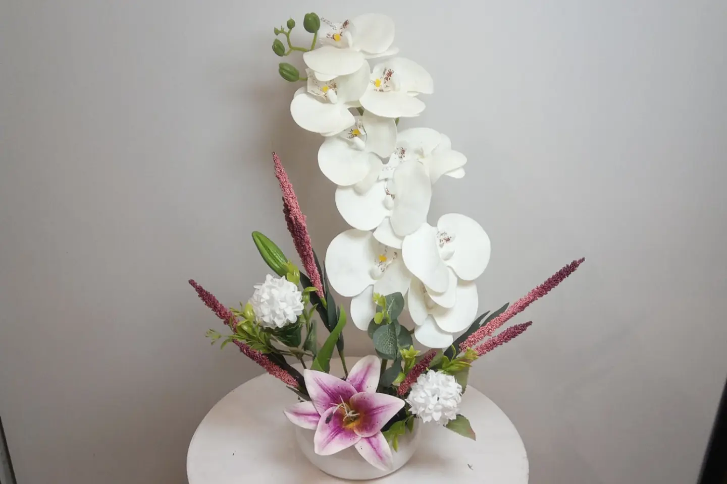 Vase With Artificial Roses, Number 24