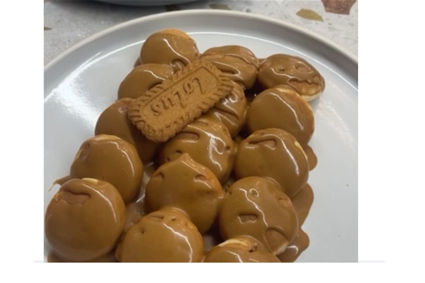 بان كيك لوتس
