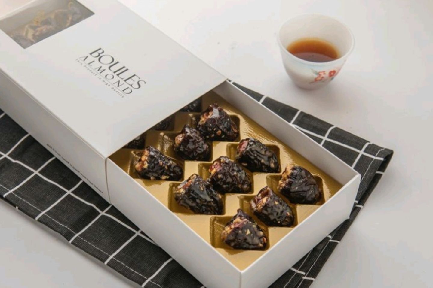 Ajwa With Pecan