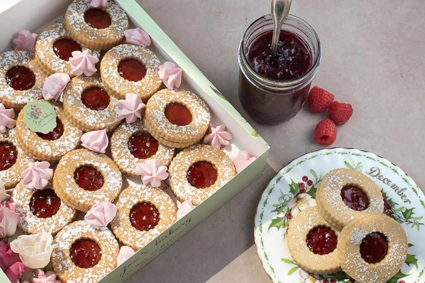 Sable Biscuits Box