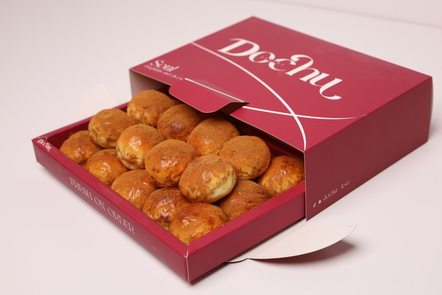Cinnabon Balls With Cheese And Condensed Milk - Midlle