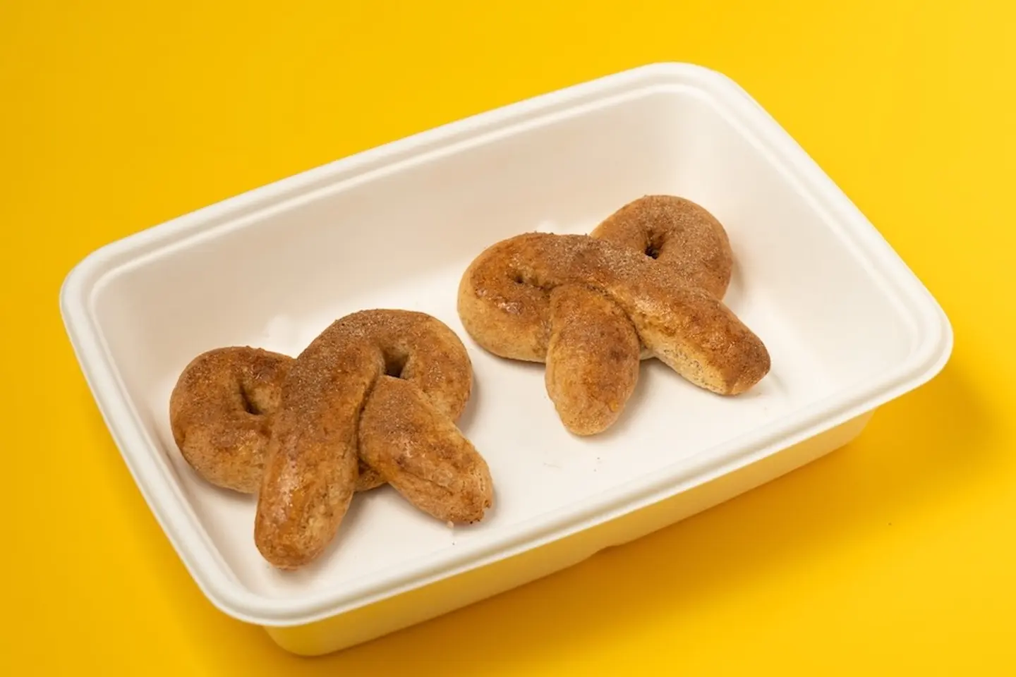 بريتزل بالقرفة