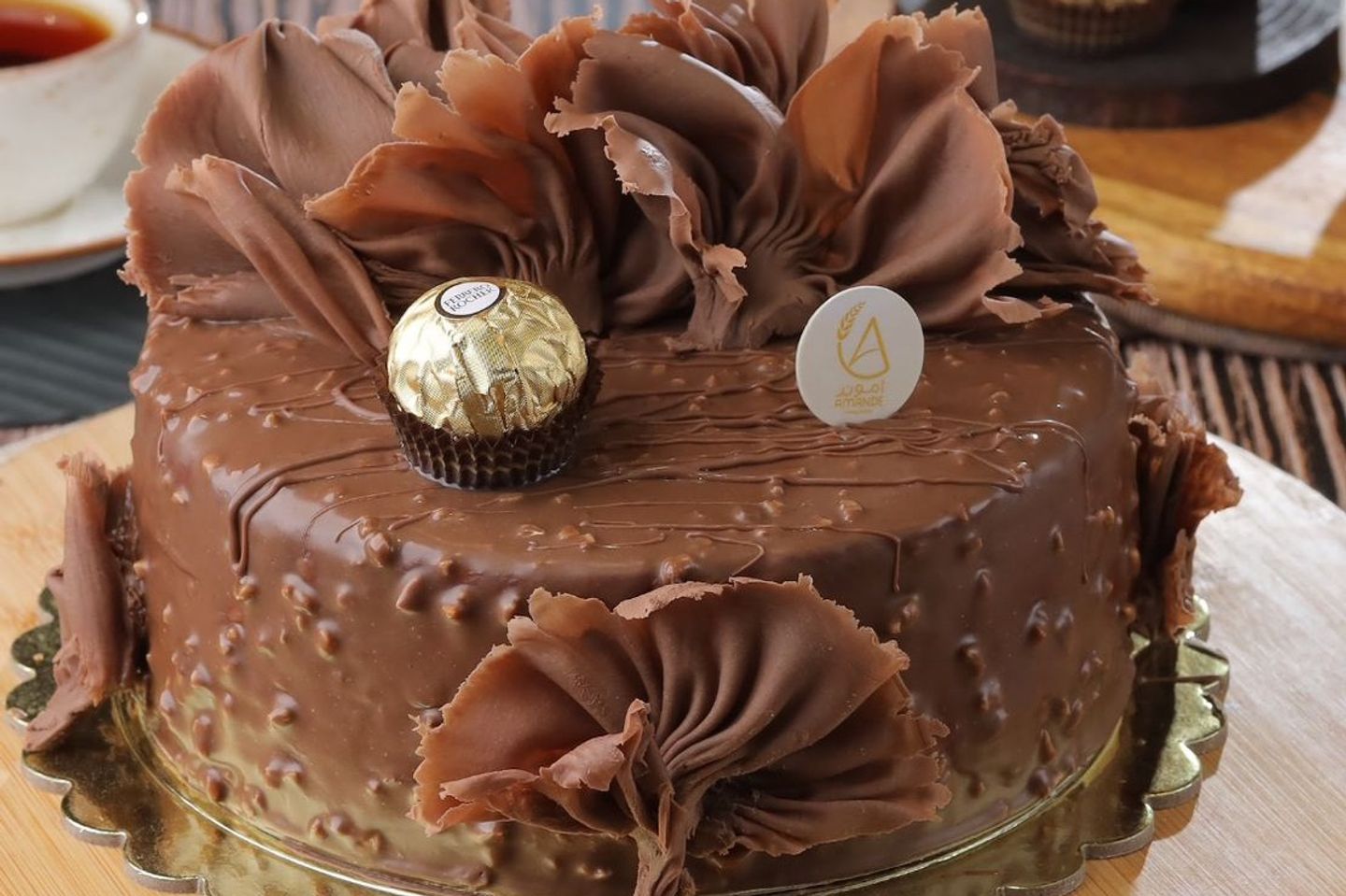 Medium Roche Cake