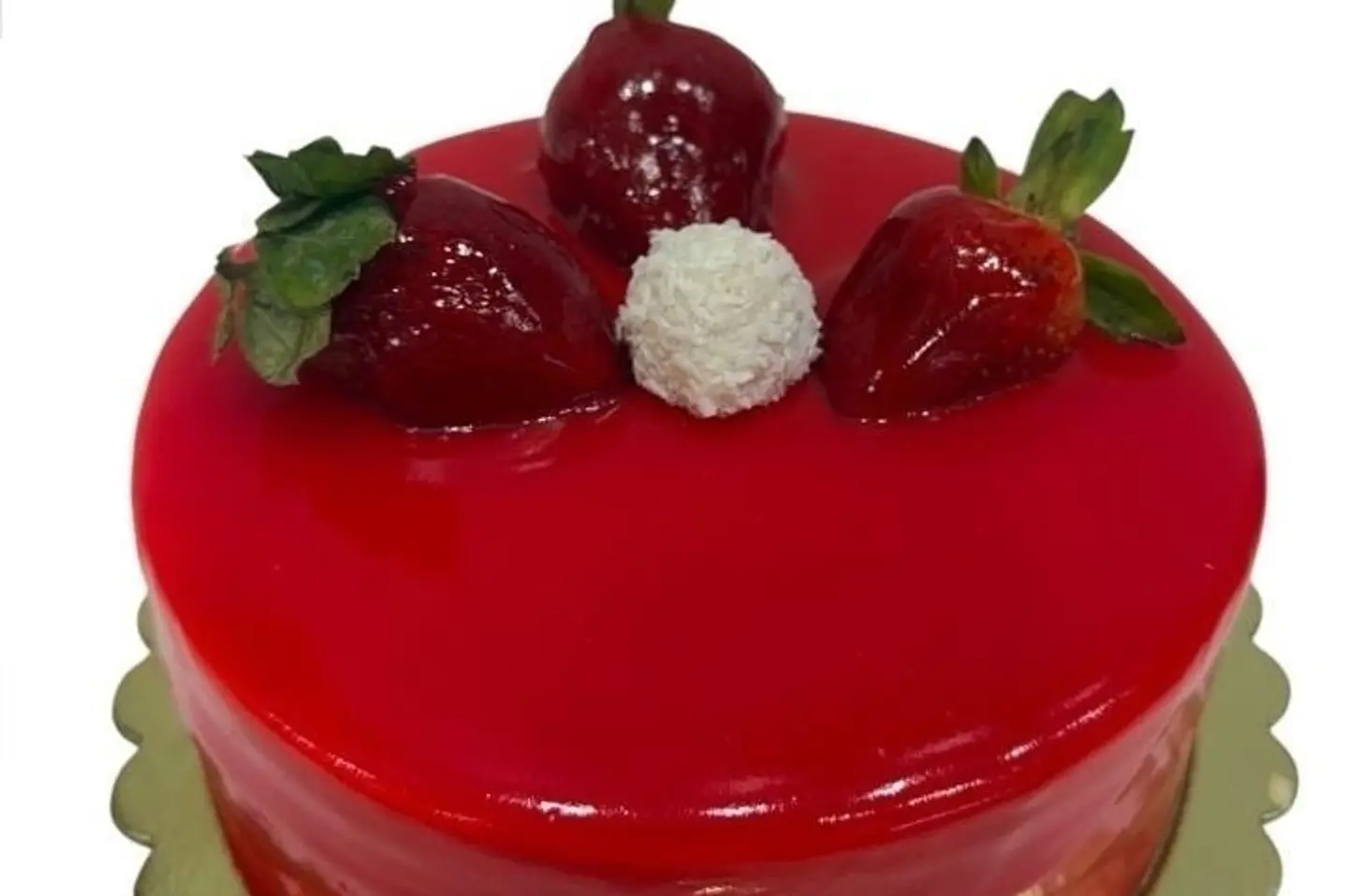 Strawberry Cake Medium