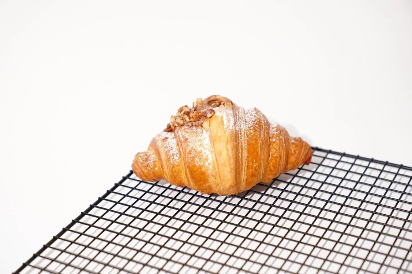 كرواسون محشي بيكان