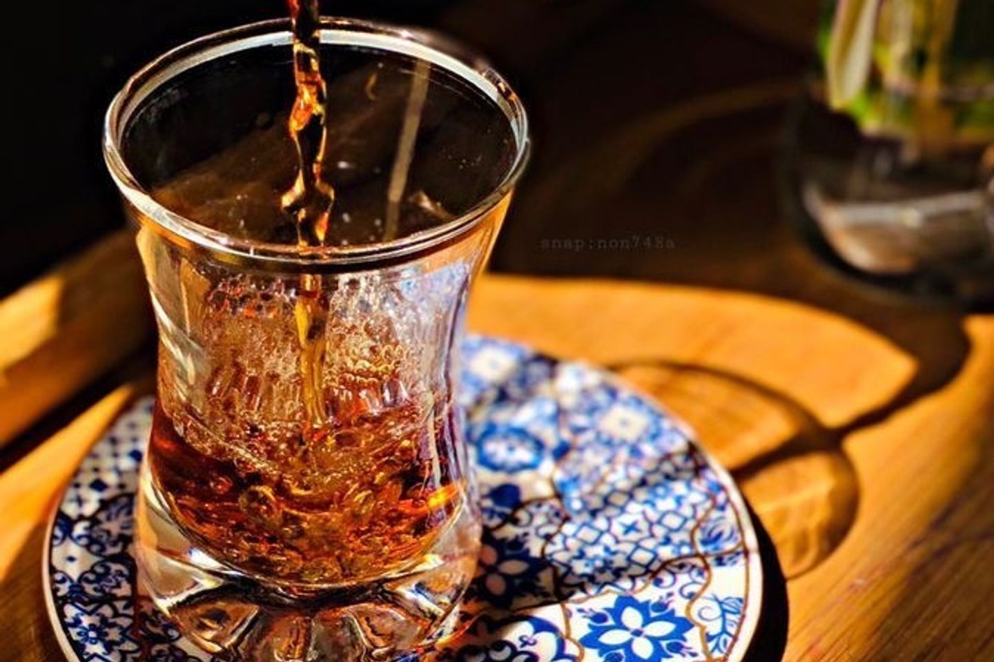 احمر