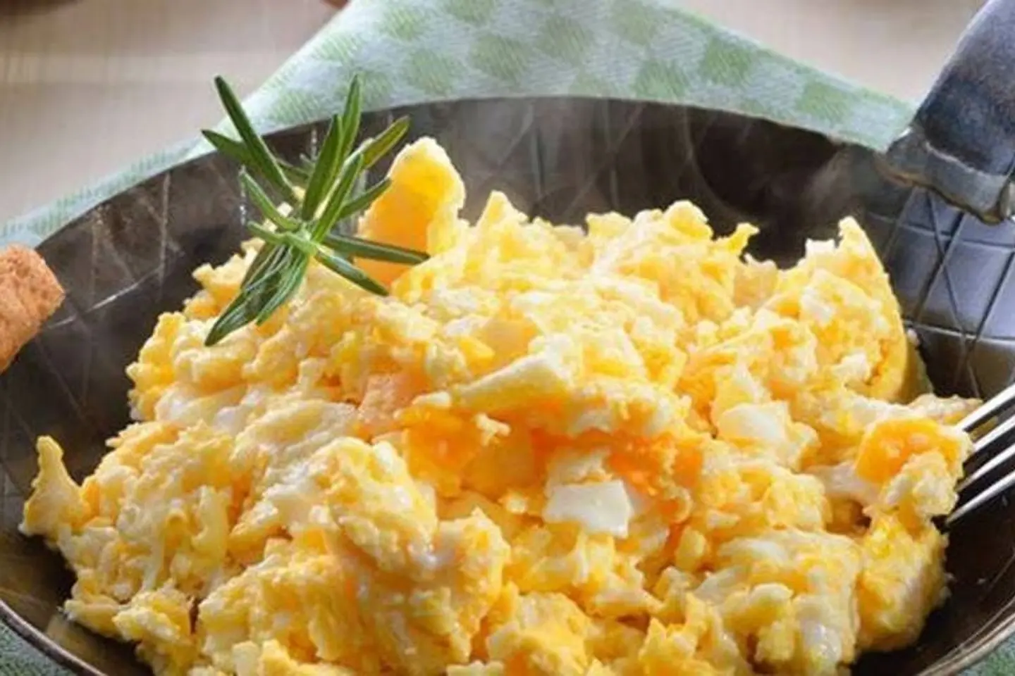 صحن تونة - صحن بيض