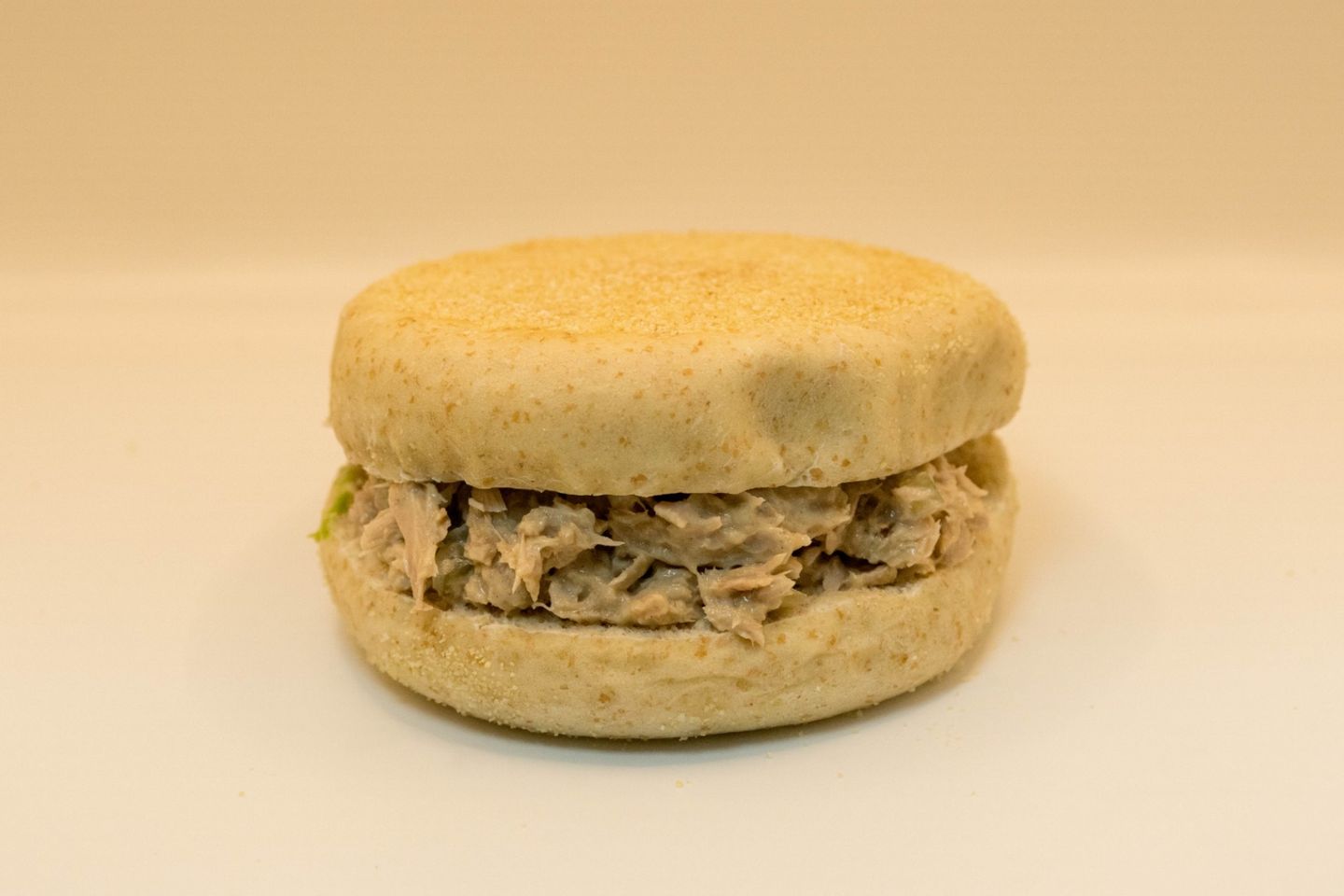 ساندوتش تونة