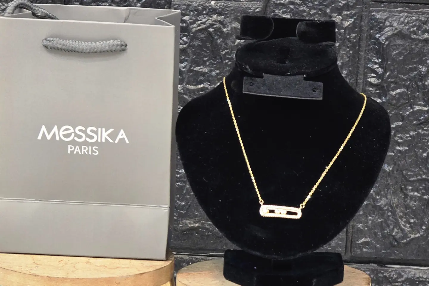 سلسل مسيكا ذهبي