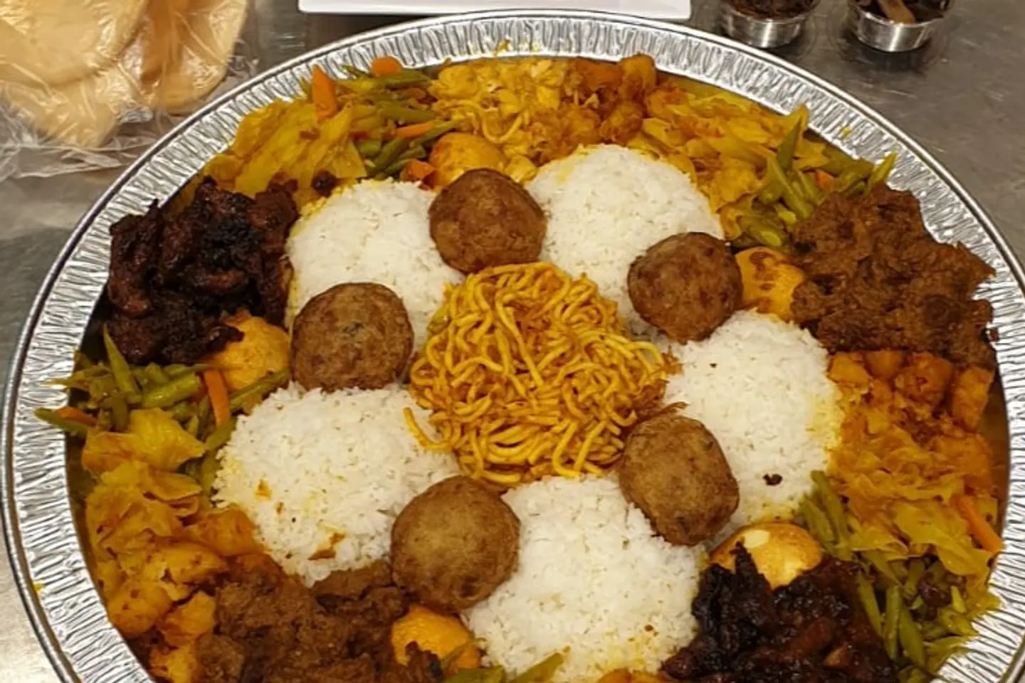 مشكل بنشك نفر كتير (صحن عائلي)