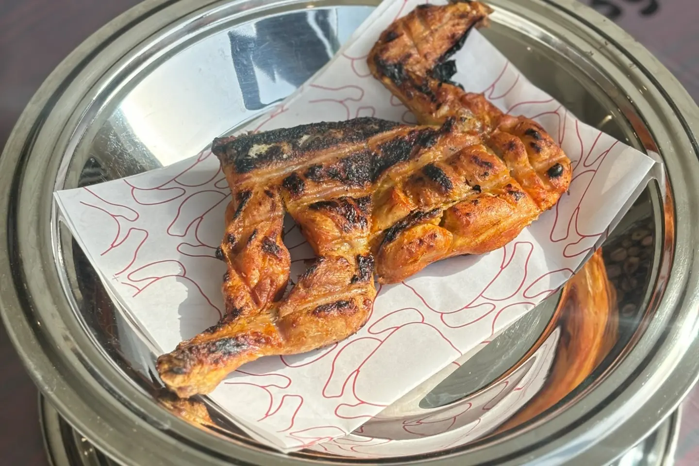 نصف دجاج سادة على الحطب