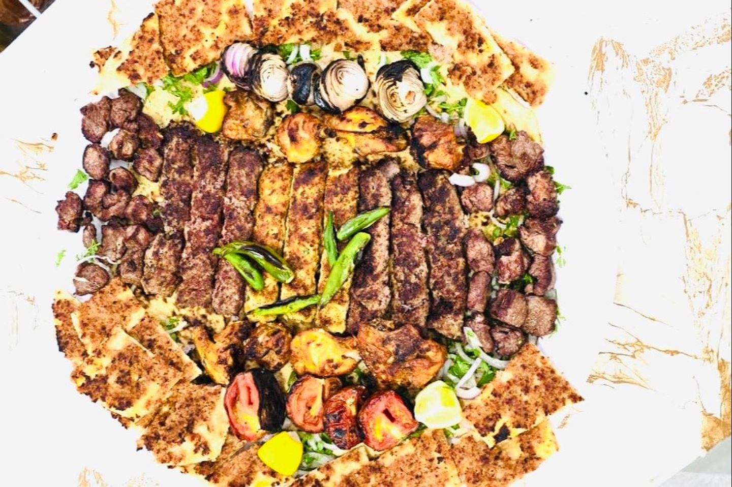 Mixed 7 People Meat + Chicken With Arayes