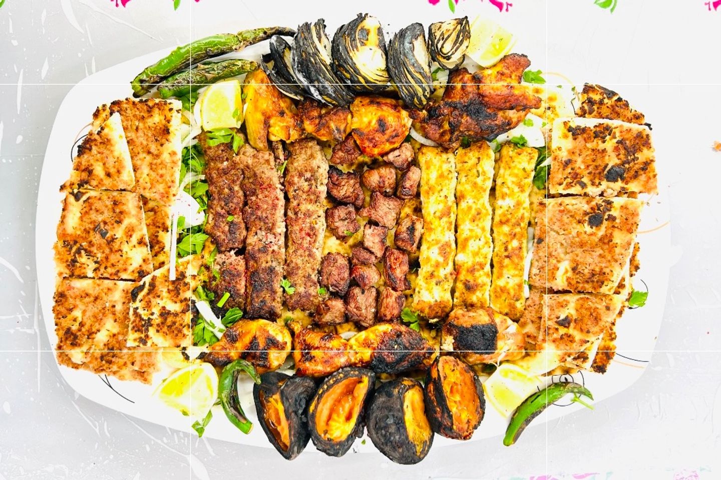 1 Kg Mixed Grill With Arayes