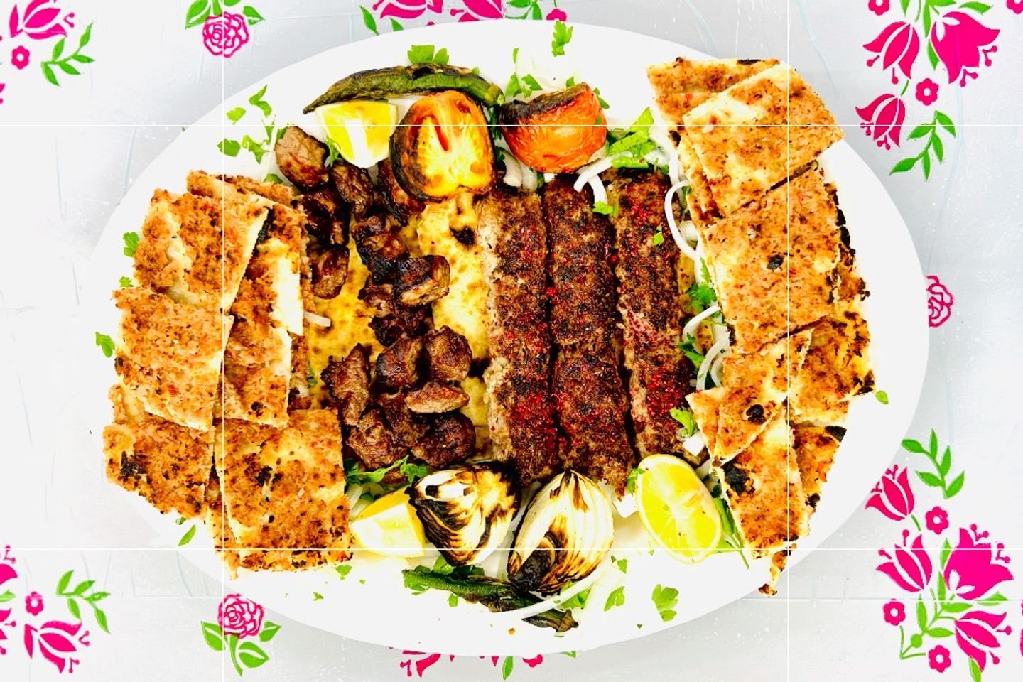 Mixed Meat For 3 People With Arayes