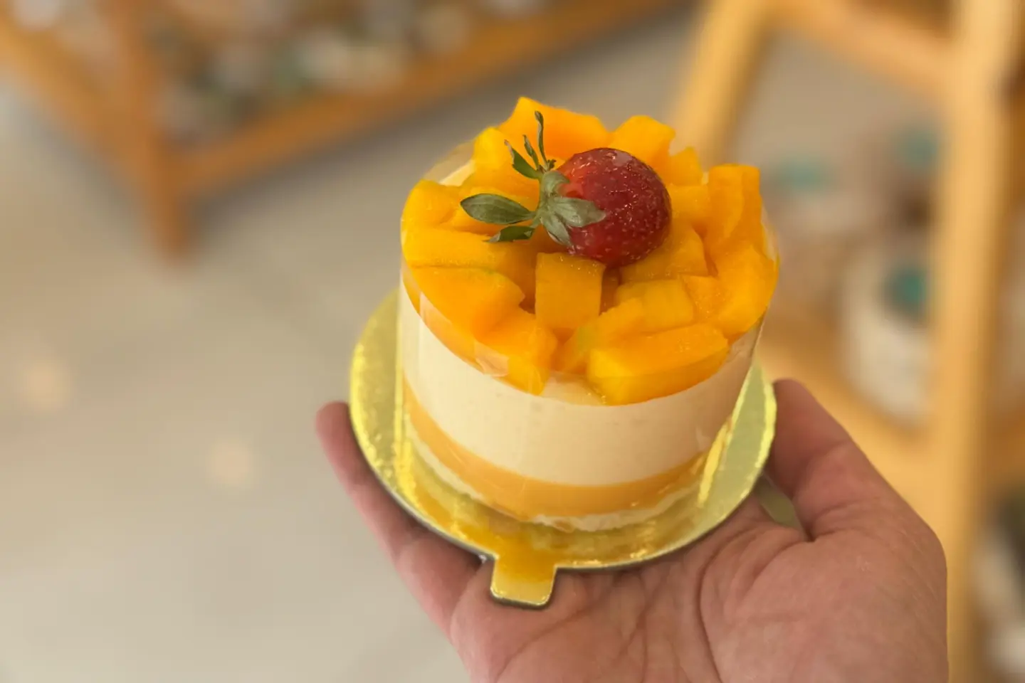 Mango Trifle Gateau