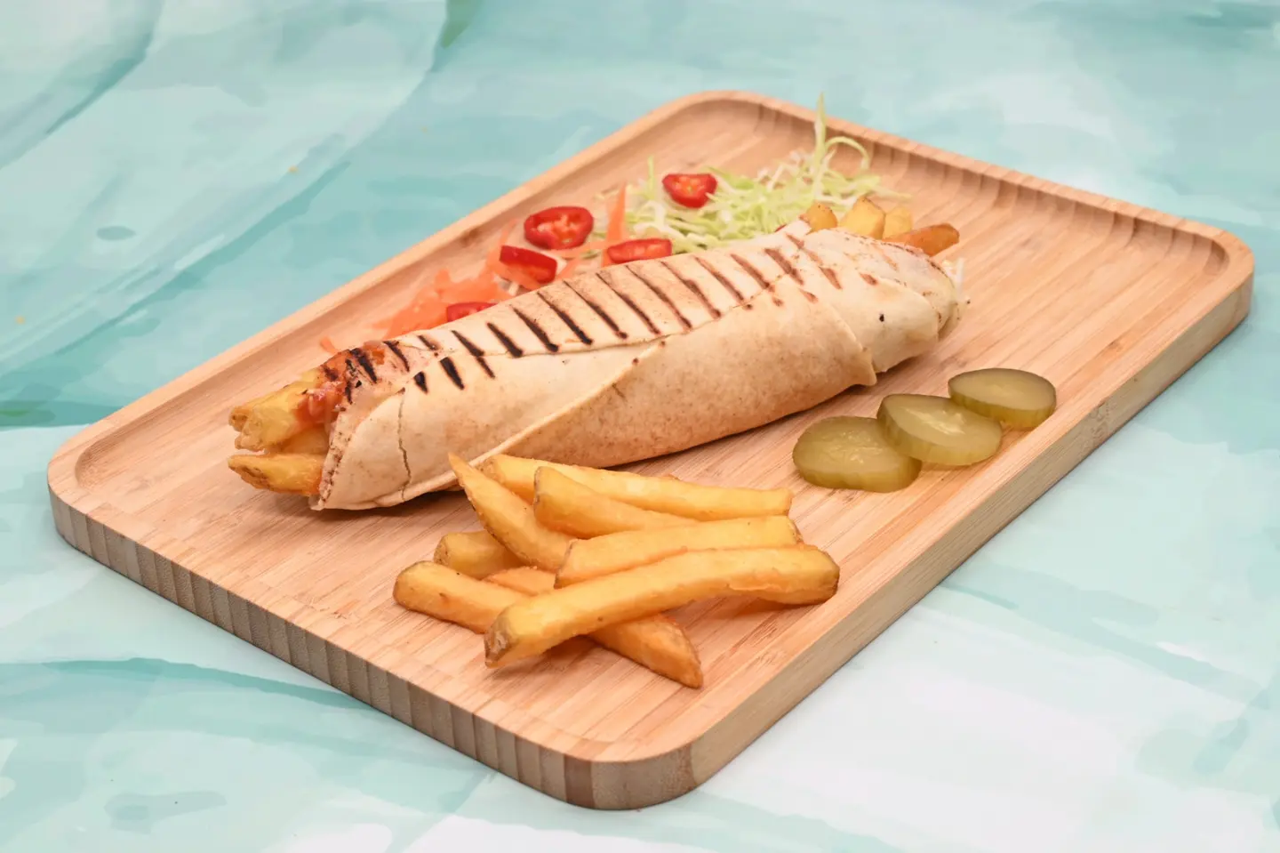 ساندويش بطاطا مقلية لبنانية
