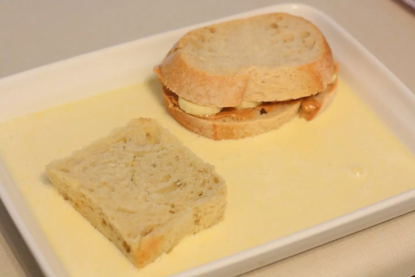 بيض خبز مدور