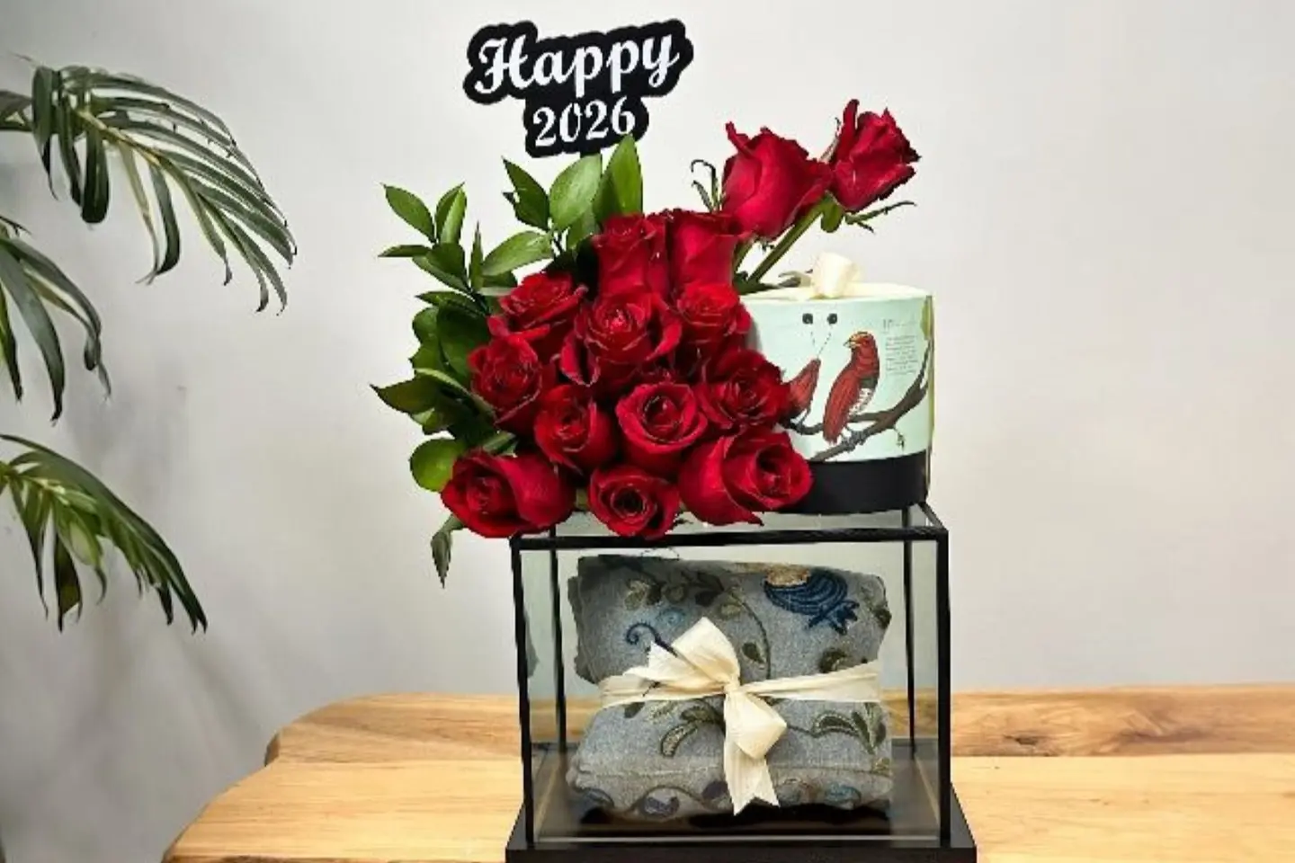 هدايا السنه- بوكس الورد مع انوش