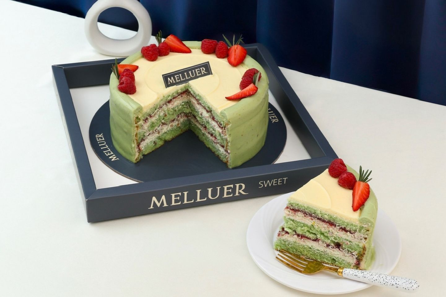 Raspberry Pistachio Cake 8 Inch